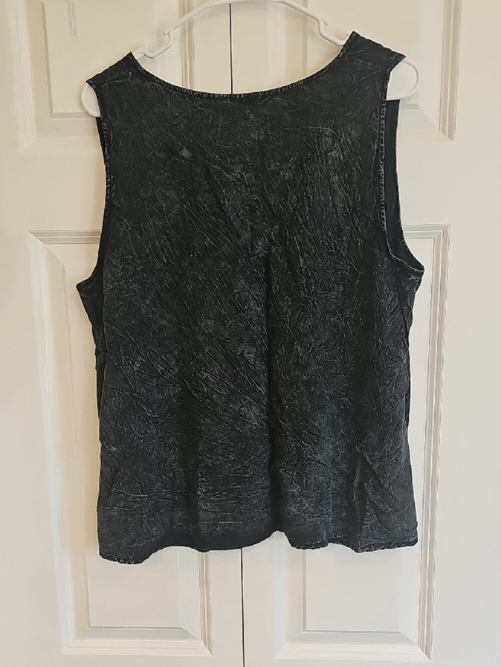 Silky Crush Texture Black Sleeveless Women’s Tank Top - Picture 5 of 5